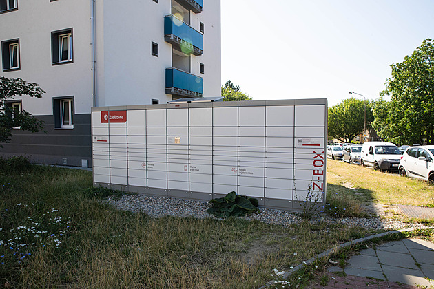 Boxy na zásilky v ulicích Olomouce.