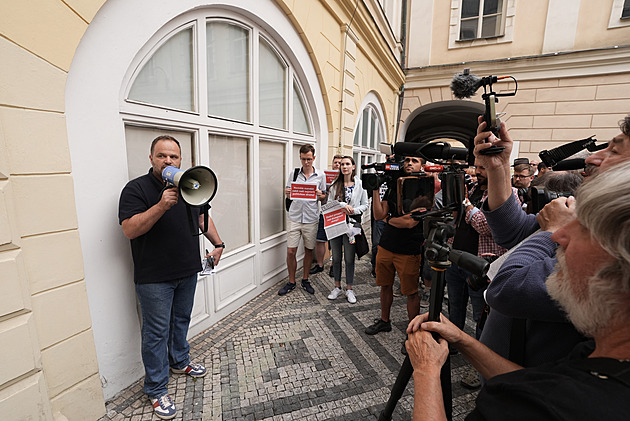 Šmarda končí v SOCDEM. Historická chyba, říká ke spojenectví se Stačilo!