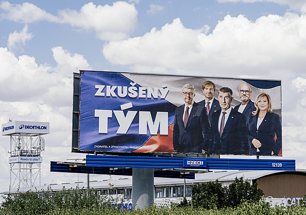ANO odmítne nové emisní povolenky, SPOLU ukáže program před výročím okupace