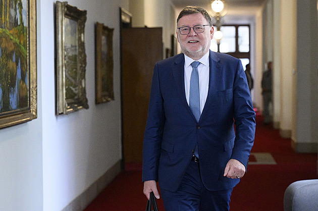 Vláda kývla na novelu Ústavy o rozpočtové odpovědnosti, nemá čas ji prosadit