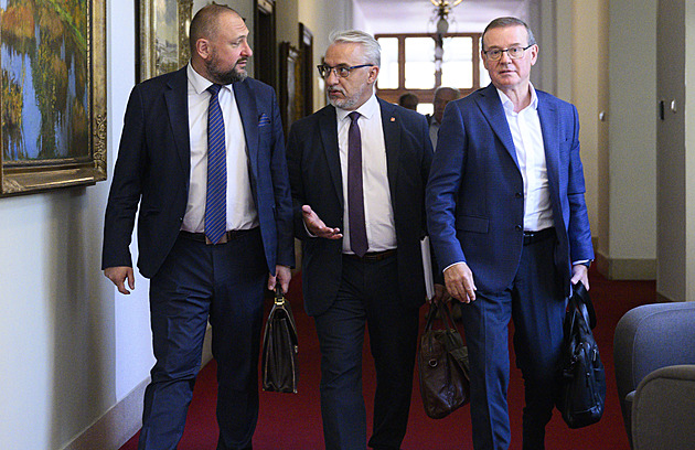 Jednání o platech krachla. Nejlepší bude návrh od jiné vlády, řekl Středula
