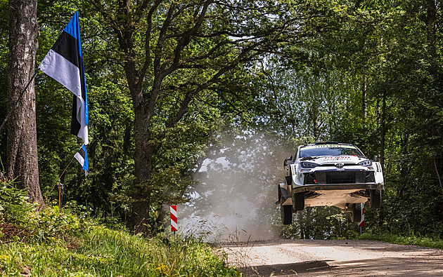 Solberg junior drží překvapivé vedení v Estonské rallye i po druhé etapě