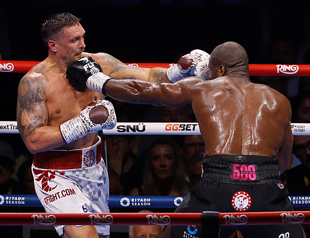 Usyk knokautoval Duboise a je znovu absolutním mistrem světa v těžké váze