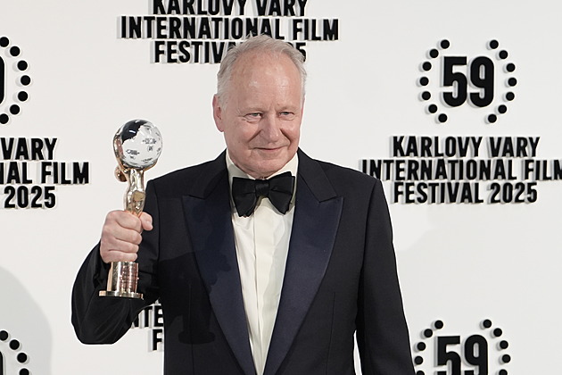 Vary vyhrál český film Raději zešílet v divočině, Pavel doprovodil Bartoškovou
