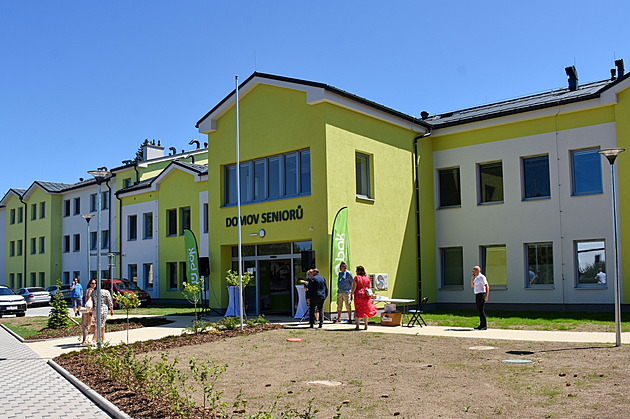Hradec potřebuje další domov pro seniory. Chce, aby ho budoval developer