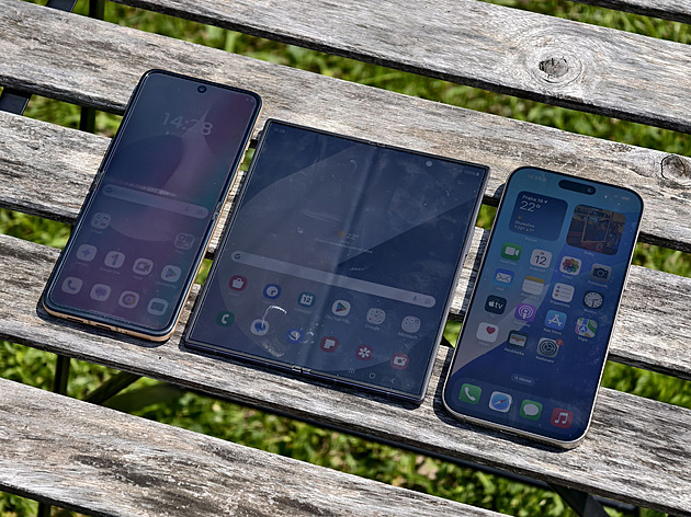 Chcete obří displej na smartphonu? Máte tyto technicky odlišné možnosti