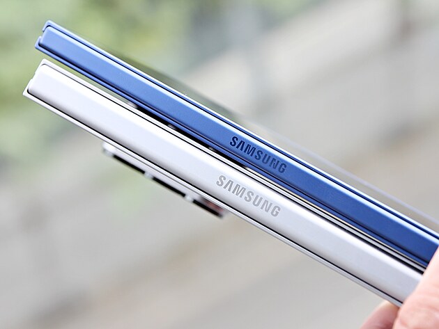 Samsung Galaxy Z Fold 7�a Samsung Galaxy Z Fold 6