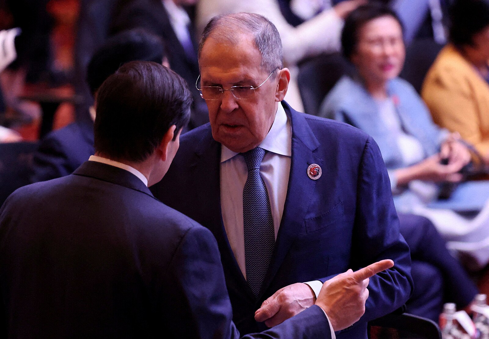 Jsem připraven setkat se s Rubiem, řekl Lavrov. Kreml tvrdí, že v nemilost neupadl