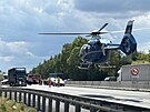 Po nehod dvou nkladnch vozidel na dlnici D5 transportoval vrtulnk jednoho...