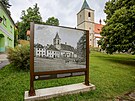 Velkoformtov dobov fotografie Josefa Seidela zdob na panelech ti msta v...