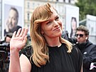 Ester Geislerová na �erveném koberci záv�re�ného ceremoniálu festivalu (12....