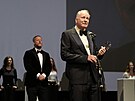 Stellan Skarsgård p�ebírá K�i��álový glóbus za mimo�ádný um�lecký p�ínos...