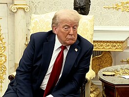 Zasáhli dalí msto. Trump popsal reakci Melanii na jeho rozhovory s Putinem