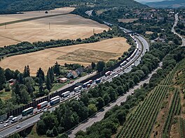 Ucpaná dálnice D5 po nehod dvou nákladních automobil (10. ervence 2025)