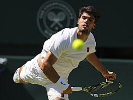 panl Carlos Alcaraz bhem semifinále Wimbledonu