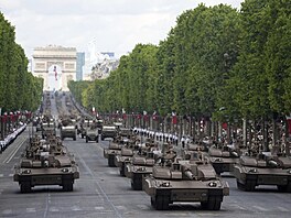 V Paíi slaví Den dobytí Bastily. (14. ervence 2025)