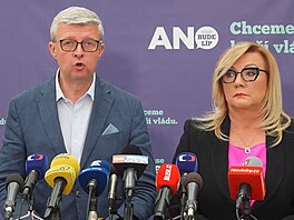 Pedseda stínové vlády ANO Karel Havlíek a éfka poslanc ANO, stínová...