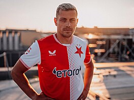 Tomá Hole v novém dresu Slavie pro sezonu 2025/2026.