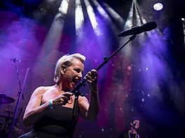 Martina Pártlová bhem karlovarského koncertu echomoru pod vyhlídkou Diana...