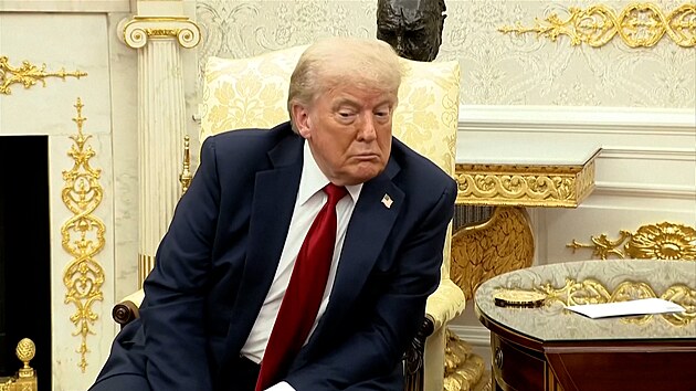 Zasáhli další město. Trump popsal reakci Melanii na jeho rozhovory s Putinem