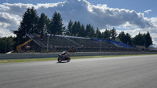 Brnnský Masarykv okruh se chystá na návrat motocyklové Grand Prix. Kolem...