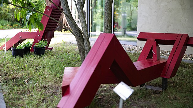 Botanick zahrada olomouck prodovdeck fakulty nabdla prostor lavikm sochae, ezbe, pedagoga a absolventa Univerzity Palackho Jana Zemnka.