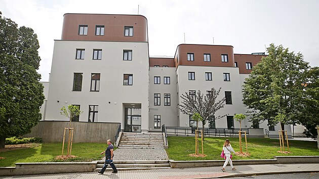 Oteven zrekonstruovanho pavilonu infeknho oddlen a energocentra v nemocnici v Havlkov Brod. Pestavba stla 230 milion korun. (10. ervence 2025)