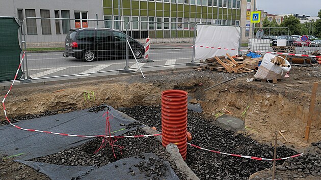 Obnova centra se te odehrv hlavn v prostoru u hbitovnho kostela a jdelny Vesna. Firma pipravuje napklad msta pro vsadbu strom i pro nov osvtlen.