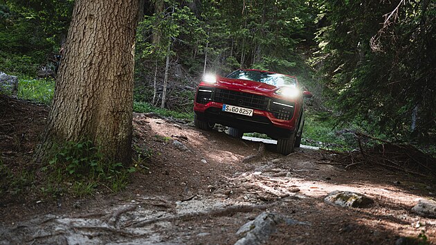 Porsche Macan a Cayenne