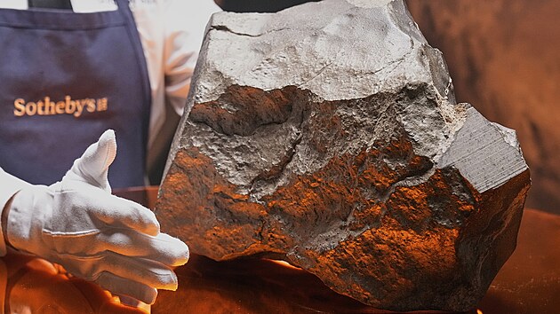 Nejvt kus Marsu na Zemi, zvan NWA 16788, v bezmla 25 kilogram. (8. ervence 2025)