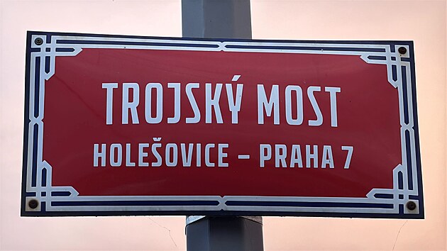 Tragdie na Trojskm most. Mlad mu nepeil pd do kolejit. (12. ervence 2025)