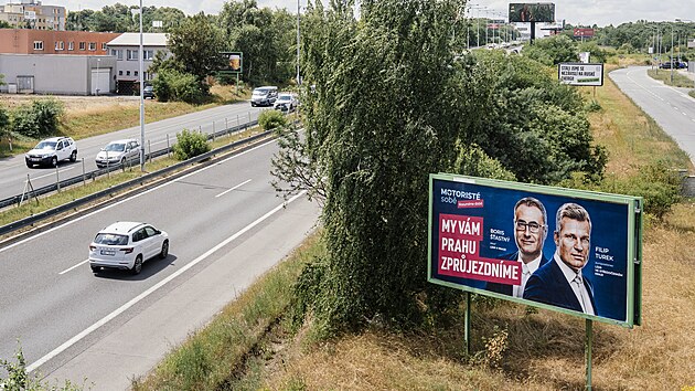 Motorist vsadili v hlavnm mst na nespokojenost idi s dopravou. Podle politolog si vak spletli volby, jejich heslo je jako vystien z voleb na magistrt. (10. ervence 2025)
