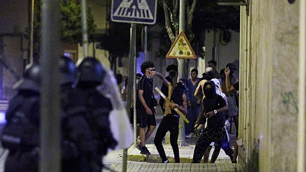Nepokoje proti migrant�m ve �pan�lsk�m m�st� Torre-Pacheco. (13. �ervence 2025)