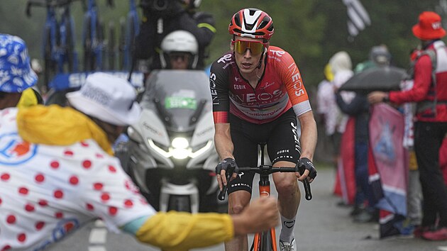 Thymen Arensman si jede pro sv prvn etapov vtzstv na Tour de France.