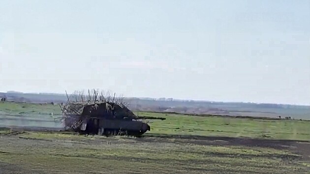 Rusov ukzali svj dikobraz tank, kter m mt lep ochranu ped drony.
