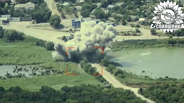 Ukrajinsk sthaka MiG-29 zniila rusk most v Zporosk oblasti. (11. ervence 2025)