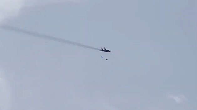 Ukrajinsk sthaka MiG-29 zniila rusk most v Zporosk oblasti. (11. ervence 2025)
