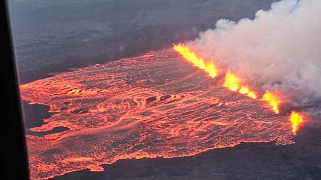 Na jihozpad Islandu se probudila sopka. (16. ervence 2025)