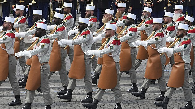 V Pai slav Den dobyt Bastily. Na snmku jsou lenov cizineck legie. (14. ervence 2025)