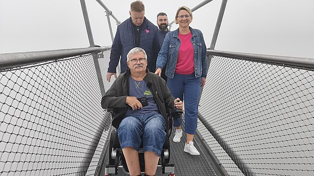 Po Skybridge se projel prvn vozk, s pomoc andla strnho i Sanitky nadje. (18. ervence 2025)