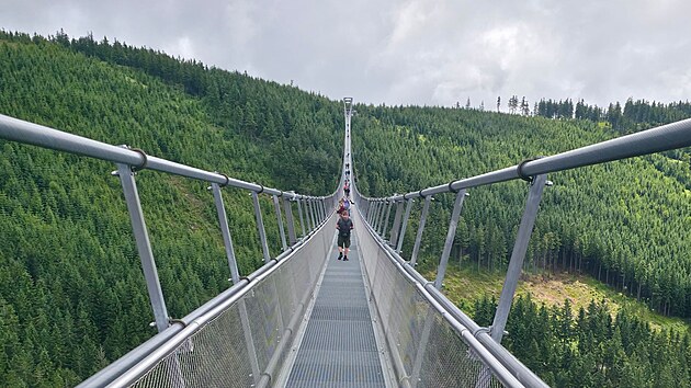 Po Skybridge se projel prvn vozk, s pomoc andla strnho i Sanitky nadje. (18. ervence 2025)