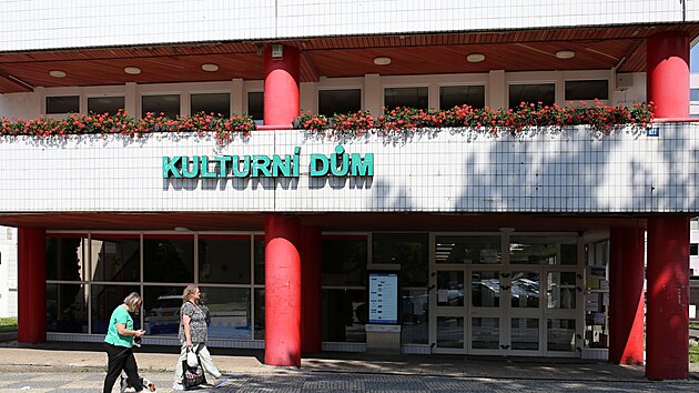Rekonstrukce mstskho kina v Podboanech za 13,5
milionu korun je u konce. Zhruba rok trvajc opravy pinesly modernizaci prostoru i technologi, kter maj zlepit divck zitek.