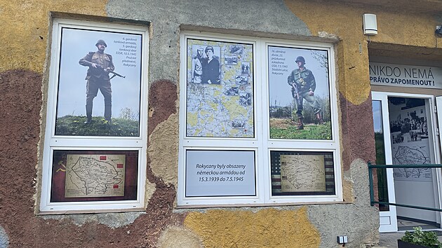 U Rokycan se na demarkan linii setkali Amerian se Sovty. I to pipomn mstn muzeum.