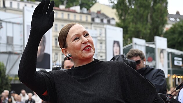 Zuzana Stivnov na ervenm koberci zvrenho ceremonilu festivalu (12. ervence 2025)