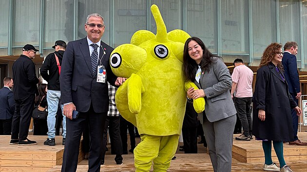 Ped eským pavilonem na svtové výstav Expo 2025 v Ósace se spolu...