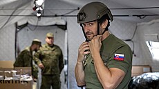 Slovenský prezident Peter Pellegrini a ministr obrany Robert Kaliák nastoupili...