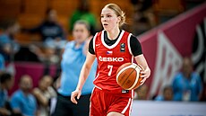 Ema Kameníková bhem osmifinále s Francií na mistrovství svta hráek do 19 let...