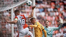 Jan Boil ze Slavie Praha v pípravném utkání proti Dynamu Dráany.