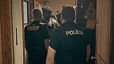 Spolený policejní tým eska, Slovenska a Ukrajiny zadrel v ukrajinském Dnipru...
