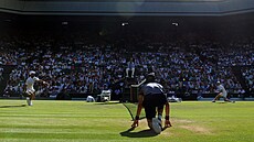 Momentka ze semifinále Wimbledonu mezi Novakem Djokovi�em a Jannikem Sinnerem.